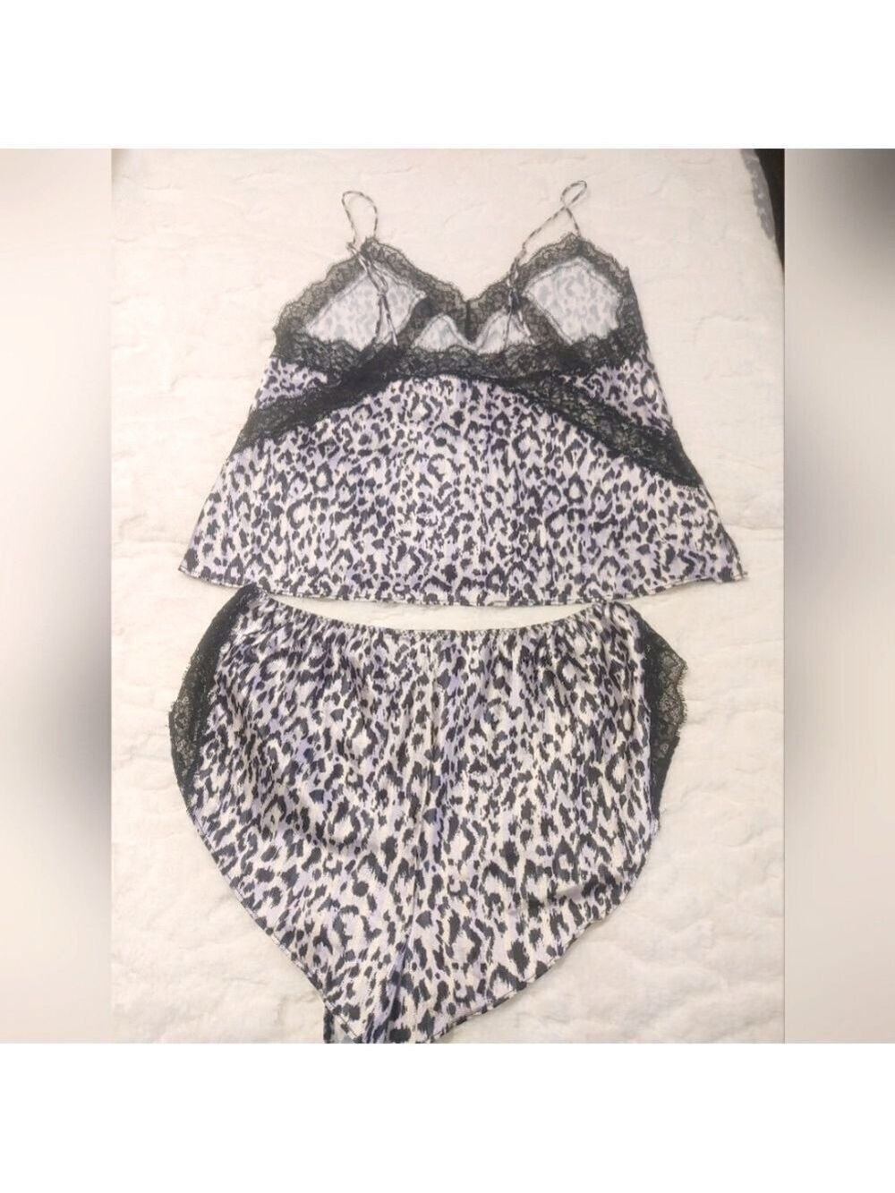 Women's Victoria's Secret Cami/Short Set Size S Light Purple, White & Black - Picture 7 of 12
